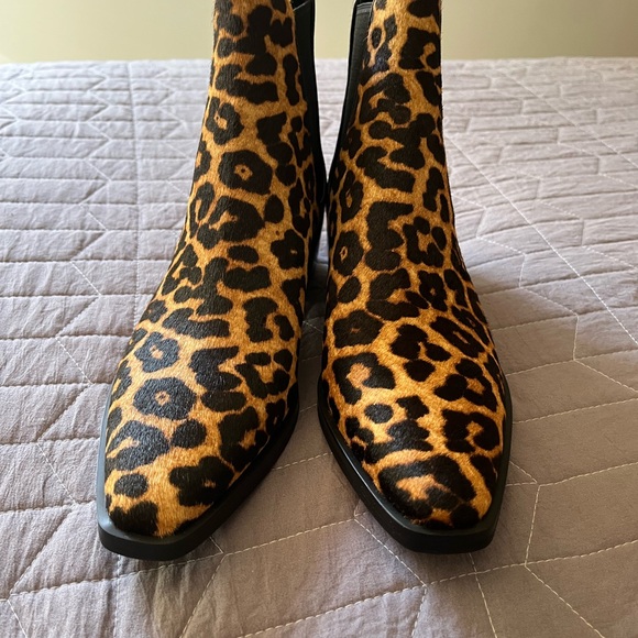 Michael Kors Leopard Print Ankle Boots - Picture 1 of 4